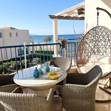 Odyssey Beach Front Apartment 干尼亞 外观 照片