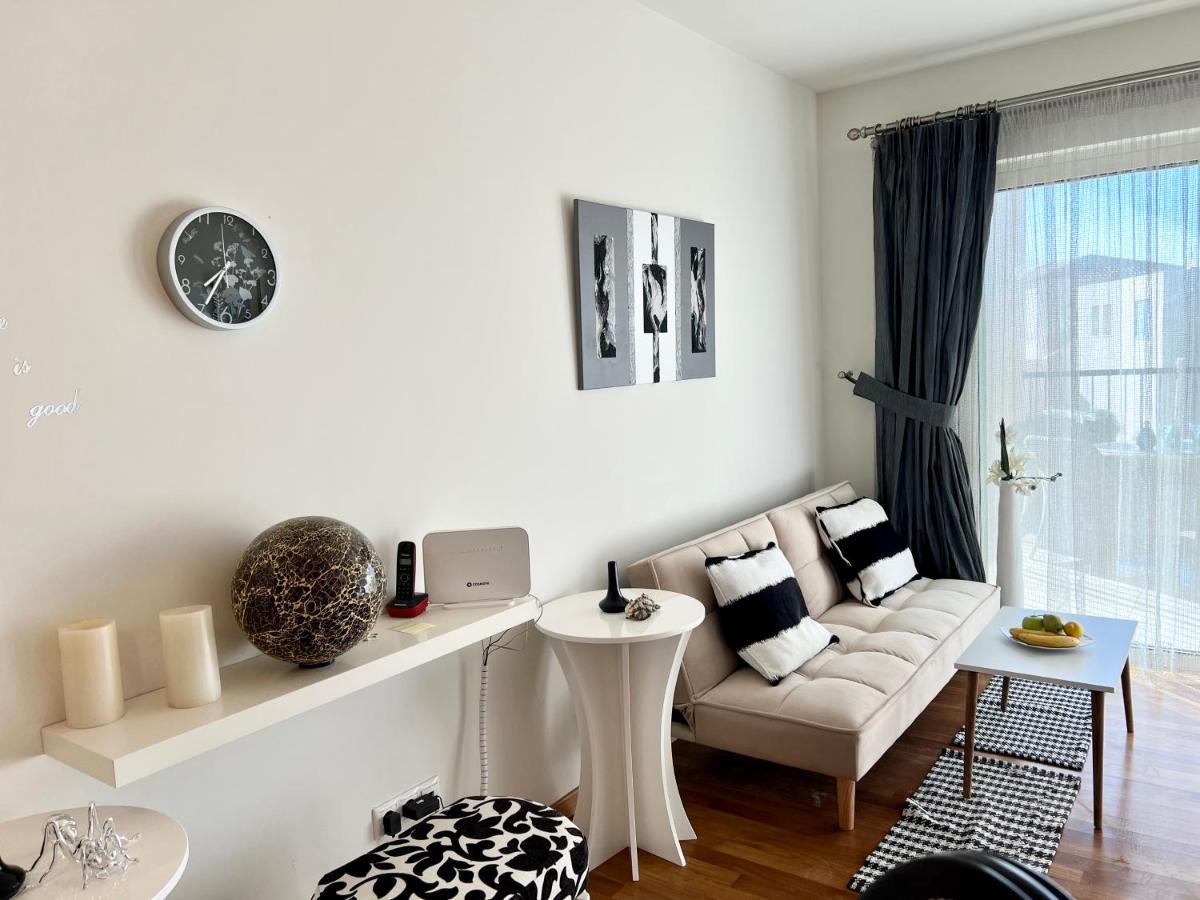 Odyssey Beach Front Apartment 干尼亞 外观 照片